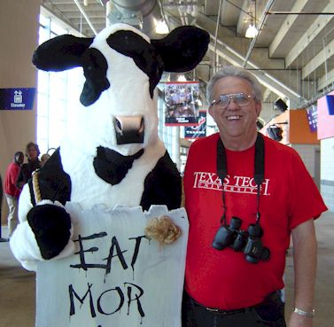 Texas Bob and the Chic-Fil-A Cow